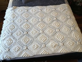 Afghan Knit Crochet Blanket Handmade Popcorn Stitch Pattern  White 53&quot; X 72&quot; - £69.37 GBP