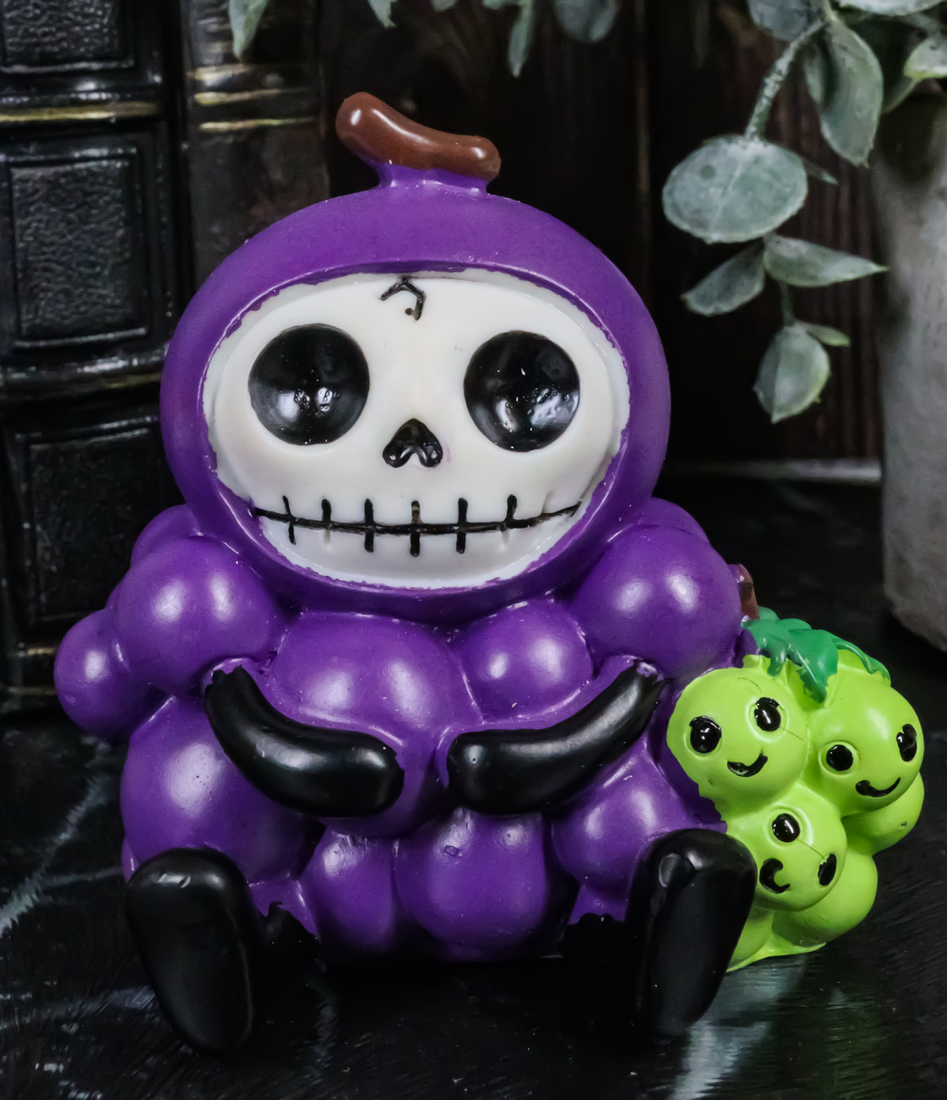 Furry Bones Fruity Purple and Green Grapes Bunch Skeleton Furrybones Fig... - $14.99