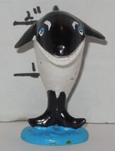Vintage 1989 Sea World Shamu and his crew Friends SHAMU 2" PVC Figure RA... - $39.55