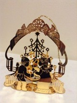 Danbury Mint - 1989 Gold Christmas Ornament -  "Christmas Morning" (A6) - $15.95