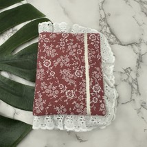 Vintage 90s Fabric Covered Mini Photo Album Book Pink White Floral Lace - €15,47 EUR