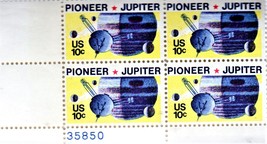 U.S. Stamp -1975 Pioneer Passing Jupiter 10c Postage Stamp Block Of 4 - £1.75 GBP