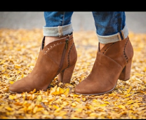 Primary image for Vince Camuto Coco Loco Brown Oiled Nubuck Ankle Boot FRITAN, Women Size 9.5