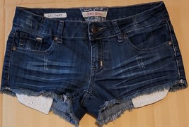 Hot Kiss ~ Juniors&#39; Size 5 ~ Blue Denim ~ Low Rise ~ 2&quot; Inseam Shorts - £17.93 GBP