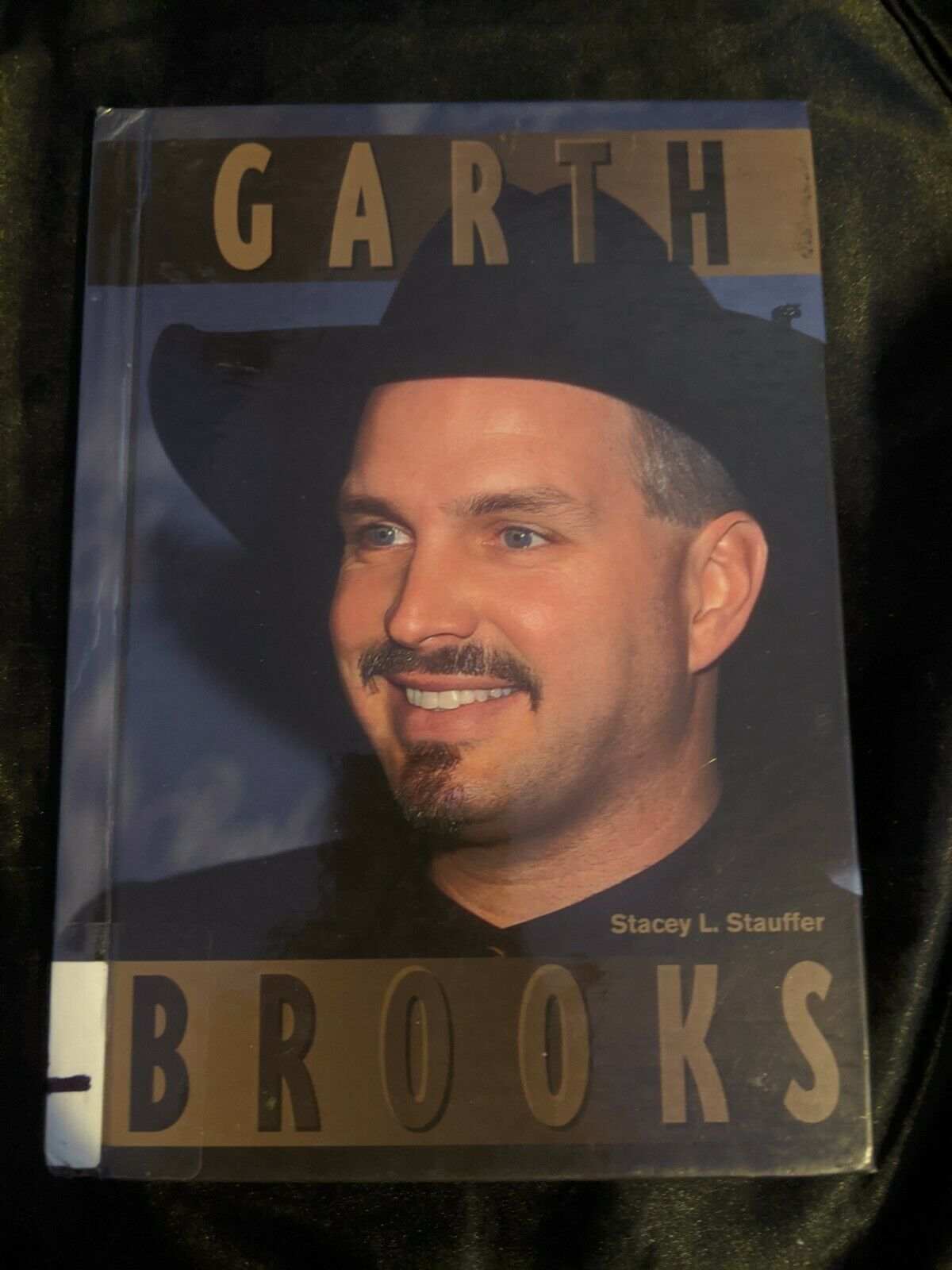 Garth Brooks Hardcover Stacey Stauffer - $6.92