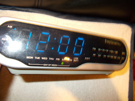 Emerson Research Model CKS1850 SmartSet Dual Alarm Clock Radio Used - £10.97 GBP