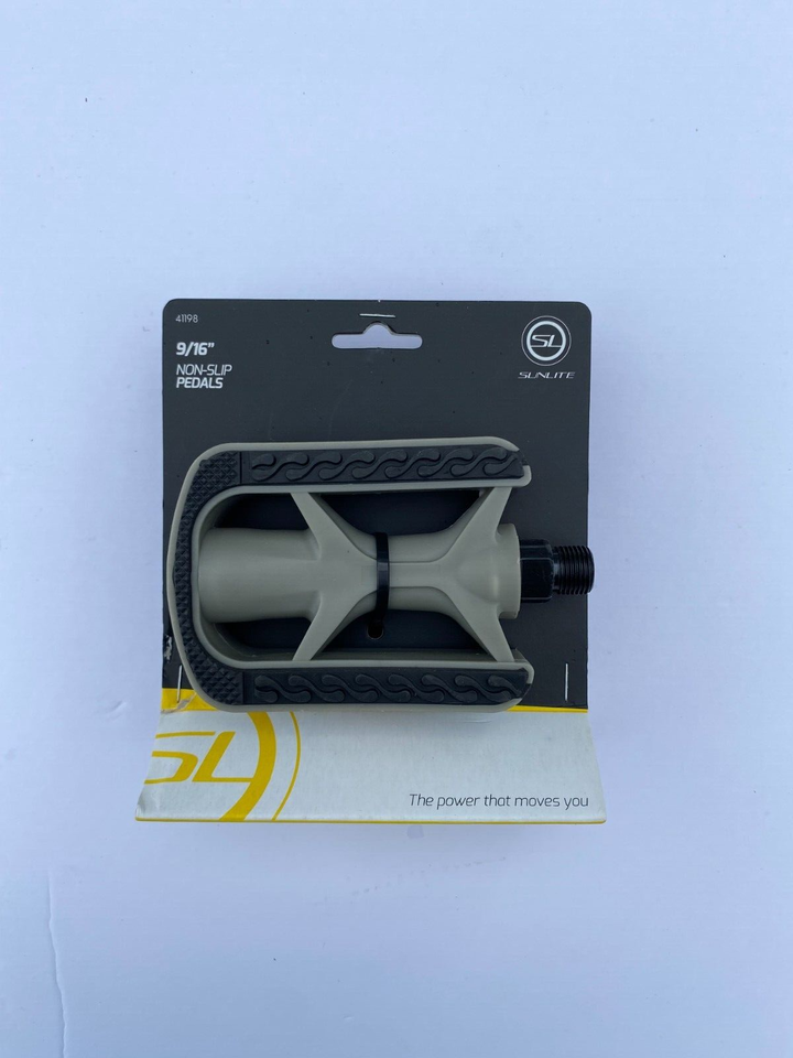 Cycling - Bicycle Bike Sunlite Non slip 9/16&quot; Pedals &amp; reflectors 41198 - $11.15