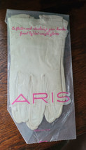 Vintage Miss Aris Leather White Gloves &quot;Pearl&quot; Closure Size 6.5 - £19.57 GBP