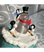Hallmark 2021 Playful Penguins w/ Light Up Snowman Musical Motion Ornament - £67.74 GBP