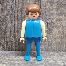 1990 Playmobil 2 3/4&quot; Tall Figure Man With Brown Hair Blue Clothes - £6.04 GBP