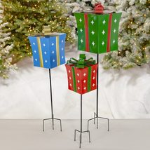 Christmas Metal Gift Box/Ornament Ball Stake in Assorted Style (37&quot; Tall Strippe - £71.64 GBP+