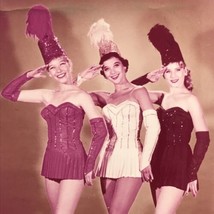 1950s 3 Gorgeous Ladies At Attention Song &amp; Dance Theatre Vaudeville Photo 5x7 - $21.32