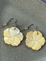 Carved Yellow Cream Seashell Flower Dangle Earrings for Pierced Ears – one inch - £10.29 GBP