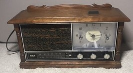 Vintage RCA AM FM Radio Alarm Clock (RZS 484L) - Powers On - For Parts or Prop? - £31.60 GBP