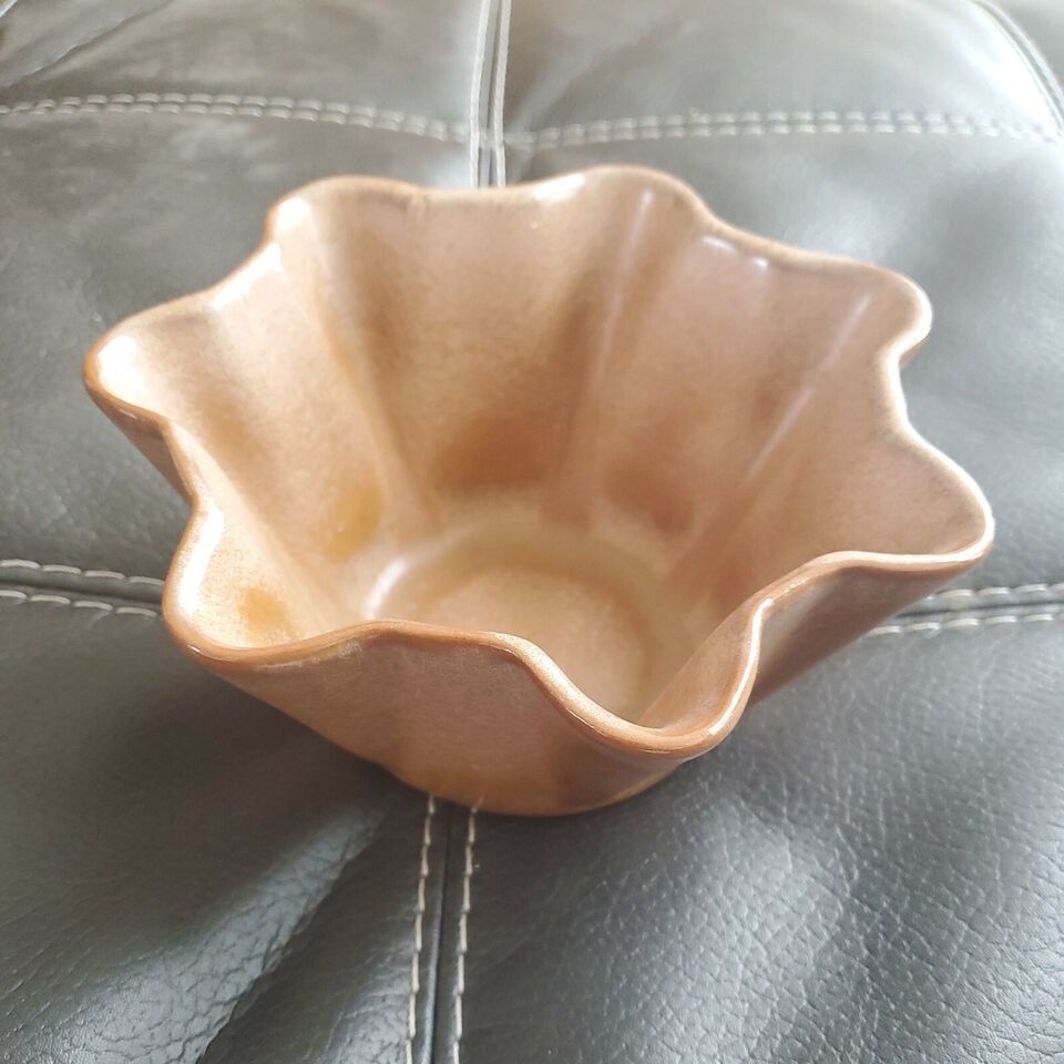 Primary image for Frankoma F33 Fluted Scalloped Bowl Varigated Brown With Circular Base 7x7x4