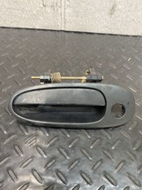 OEM 1993-1997 Toyota Corolla Left Front Outer Door Handle 69222-02020 - $282.69 MXN