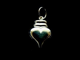 Womens 10K Gold Heart Charm Pendant 0.7g E1087 - £31.75 GBP