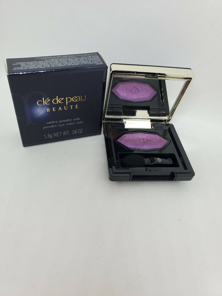 New in Box Cle De Peau Beaute Powder Eye Color Solo #203 Seductive Deep Purple - $9.97