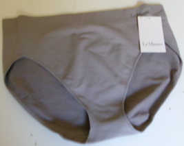 One Le Mystere Seamless Comfort Hi Cut Brief Size Small  Chateau Gray St... - $17.58 CAD