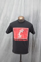 Cincinnati Bearcats Shirt (Retro) - Big Logo by Foot Locker - Men&#39;s Medium  - $39.00