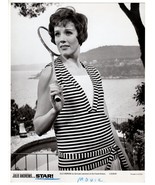 *Robert Wise&#39;s STAR! (1968) Julie Andrews/Gertrude Lawrence Holds Tennis... - $116.34 CAD