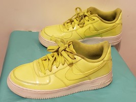 Nike Air Force 1 LV8 UV Size 6Y Shoes  Neon Green Sneakers AO2286-700 AF1 - £19.16 GBP