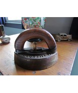 VINTAGE CAST IRON SAD IRON WITH REMOVABLE WOODEN HANDLE PHILADELPHIA - $42.00