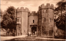 Postcard The Drawbridge Wells Bishops palace  - £6.73 GBP