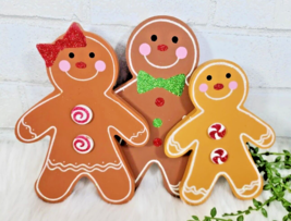 Gingerbread Man Family Wooden Figure Candy Cane Tabletop Decor Christmas Sign - £11.15 GBP