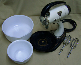 Vintage Sunbeam Automatic Mixmaster S Stand Mixer 10 Speed &amp; 2 milk glas... - $49.50