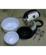 Vintage Sunbeam Automatic Mixmaster S Stand Mixer 10 Speed &amp; 2 milk glas... - $940.87 MXN