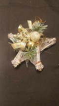 Primitive Grapevine Star - Gold Accent Christmas Ornament wall hanging - $6.18