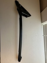 2009 Nissan 370Z Door Gusset Bracket Window Track Black Right Passenger - $39.59