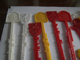 Red Lion Tavern &amp; Thunderbird Motor Inn Swizzle Sticks Drink Stirrer Piks Lot 57 - $7.55