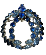 Vintage TRIAD Signed Blue Wreath Rhinestone Brooch Pin Prong Set - $22.28