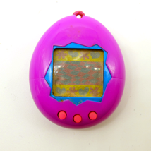 Bandai Tamagotchi P1 Virtual Pet Pink Blue 1997 1st Gen Untested - $350.75 MXN