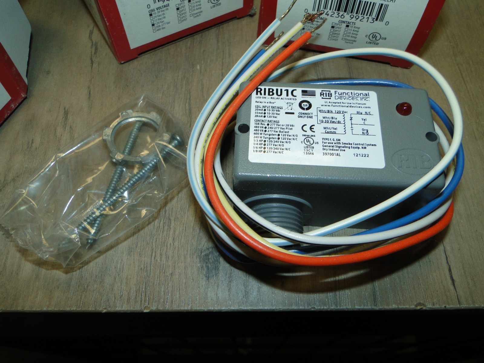 FUNCTIONAL DEVICES RIB RIBU1C ENCLOSED PILOT CONTROL RELAY 10 AMP SPDT LOT OF 4 Item image 3