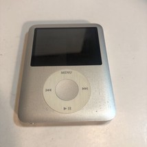 Apple iPod Nano 3rd Generation 4GB Silver A1236  MP3 Player - £18.25 GBP