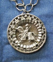 Medieval Knight on Horse Silver-tone Pendant Necklace 1950s vintage 31&quot; ... - £15.85 GBP