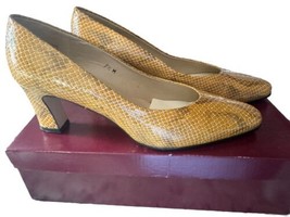Women’s Etienne Aigner Olive Snake Heels Size 7.5 Taylor - £18.19 GBP