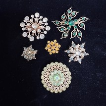 Vintage Lot Of 6 Gold Tone Rhinestone Brooches (5181) - $29.70