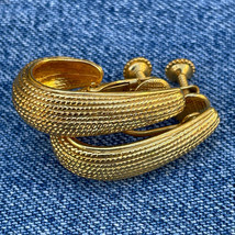 Vintage Napier Gold Tone Textured Half Hoop Screw Back Earrings - £7.77 GBP