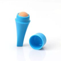 YIKEXIAOSHULIN Volcanic Stone Oil Absorbing Face Roller Natural Reusable - $178.04 MXN YIKEXIAOSHULIN Volcanic Stone Oil Absorbing Face Roller Natural Reusable - $178.04 MXN