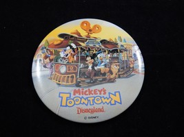 Disneyland Mickey&#39;s Toontown 4&quot; Pin Back Button - £5.49 GBP