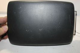 2005-2006 SAAB 9-2 AERO CENTER CONSOLE LEATHER ARM REST K8528 image 4