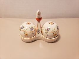 Antique Pottery Salt &amp; Pepper Shaker Set Made in Japan Elephant and Flowers - £27.45 GBP