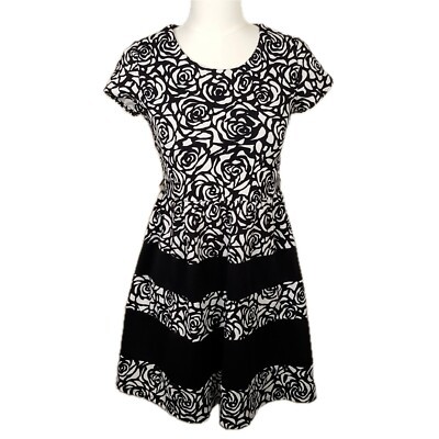 InGirl Black White Banded SS Dress 16 0163 - $23.52