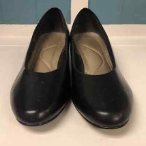 Soft Style by Hush Puppies 9W wide fit black pumps - $21.16