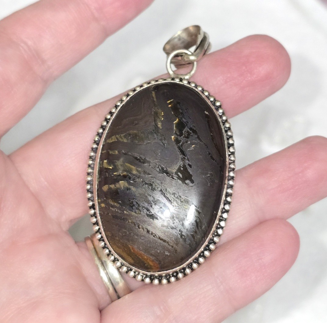 VTG Sterling Silver 925 Tiger Iron Pendant Oval Cabochon Beaded Setting 26g Item image 5