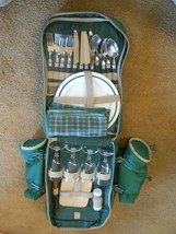 Great BLUE CREEK Picnic Set 26 pieces..in Great Carry Backpack - £22.98 GBP